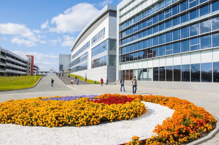 Sejarah dan Prestasi Universitas Maranatha yang Mengagumkan