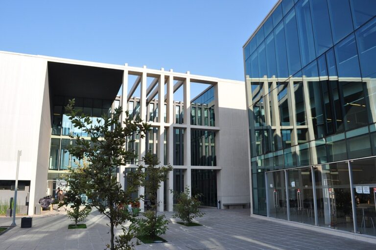 Universitas Ngudi Waluyo: Menyediakan Pendidikan Berkualitas untuk Masa Depan yang Cerah